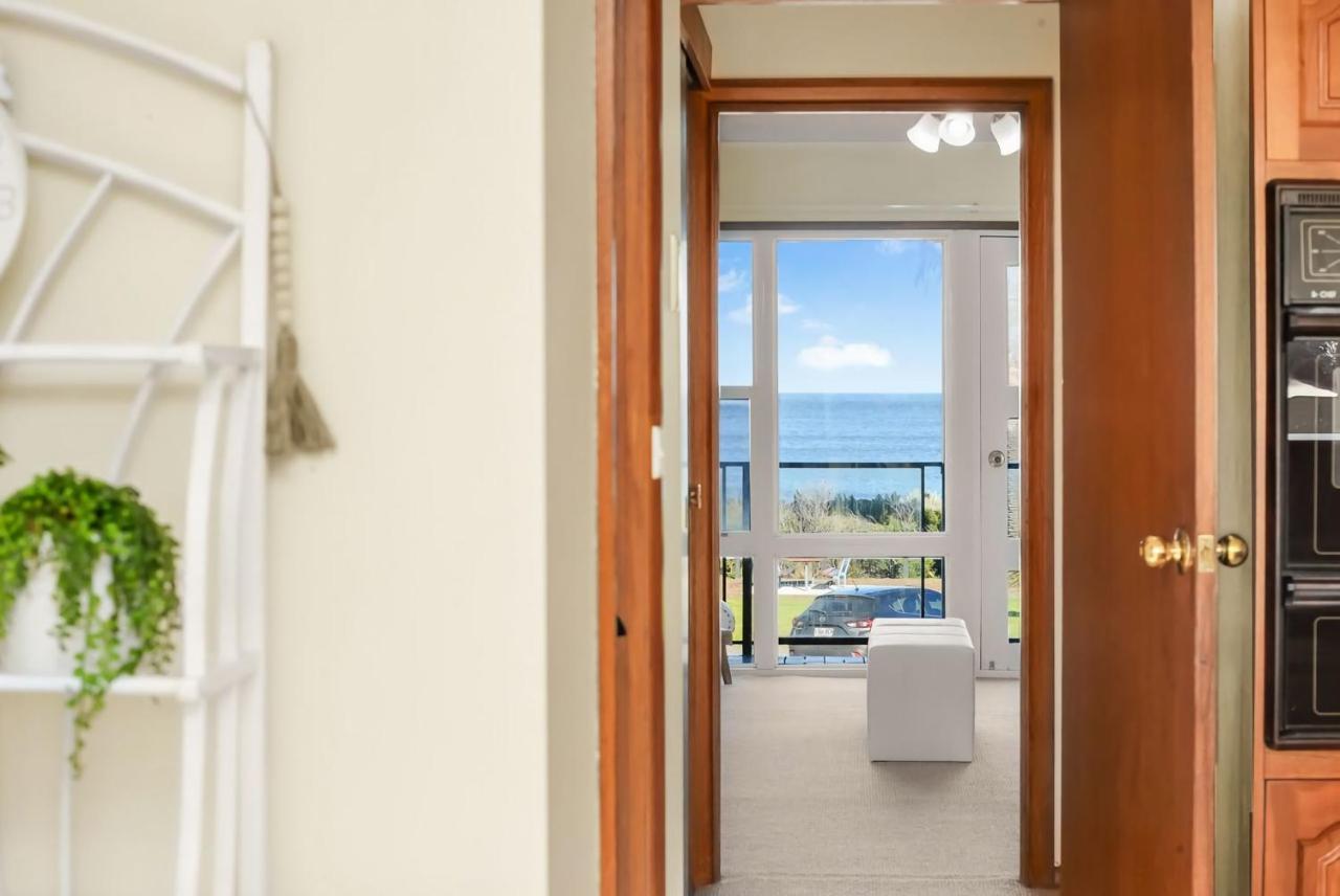 Beautiful Beach Front Townhouse Victor Harbor Esterno foto